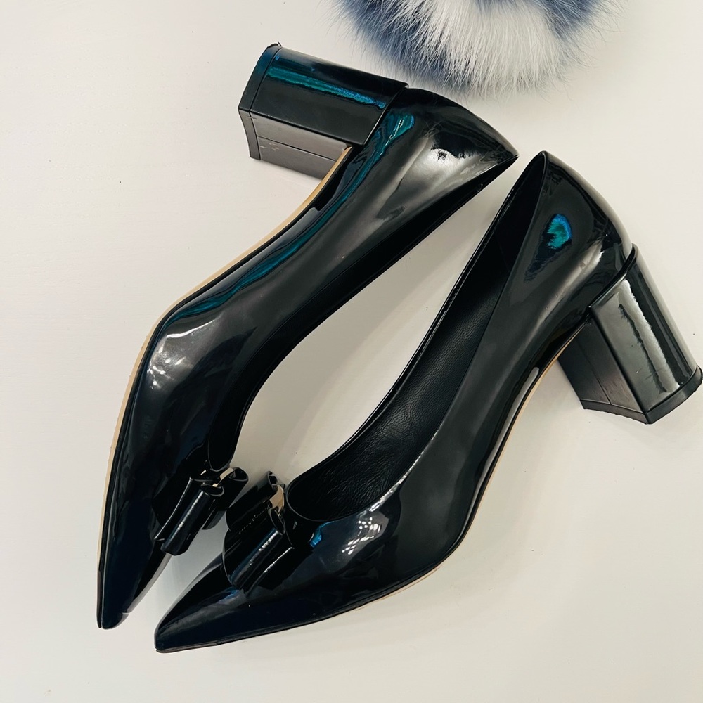 Ferragamo pumps size 9.5